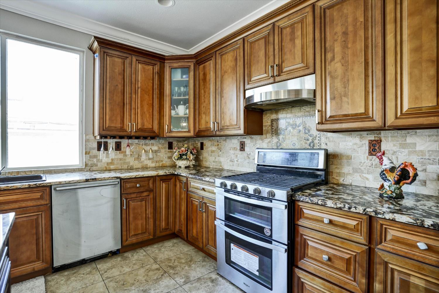 3837 Banyan Tree Dr, Modesto, CA 95355