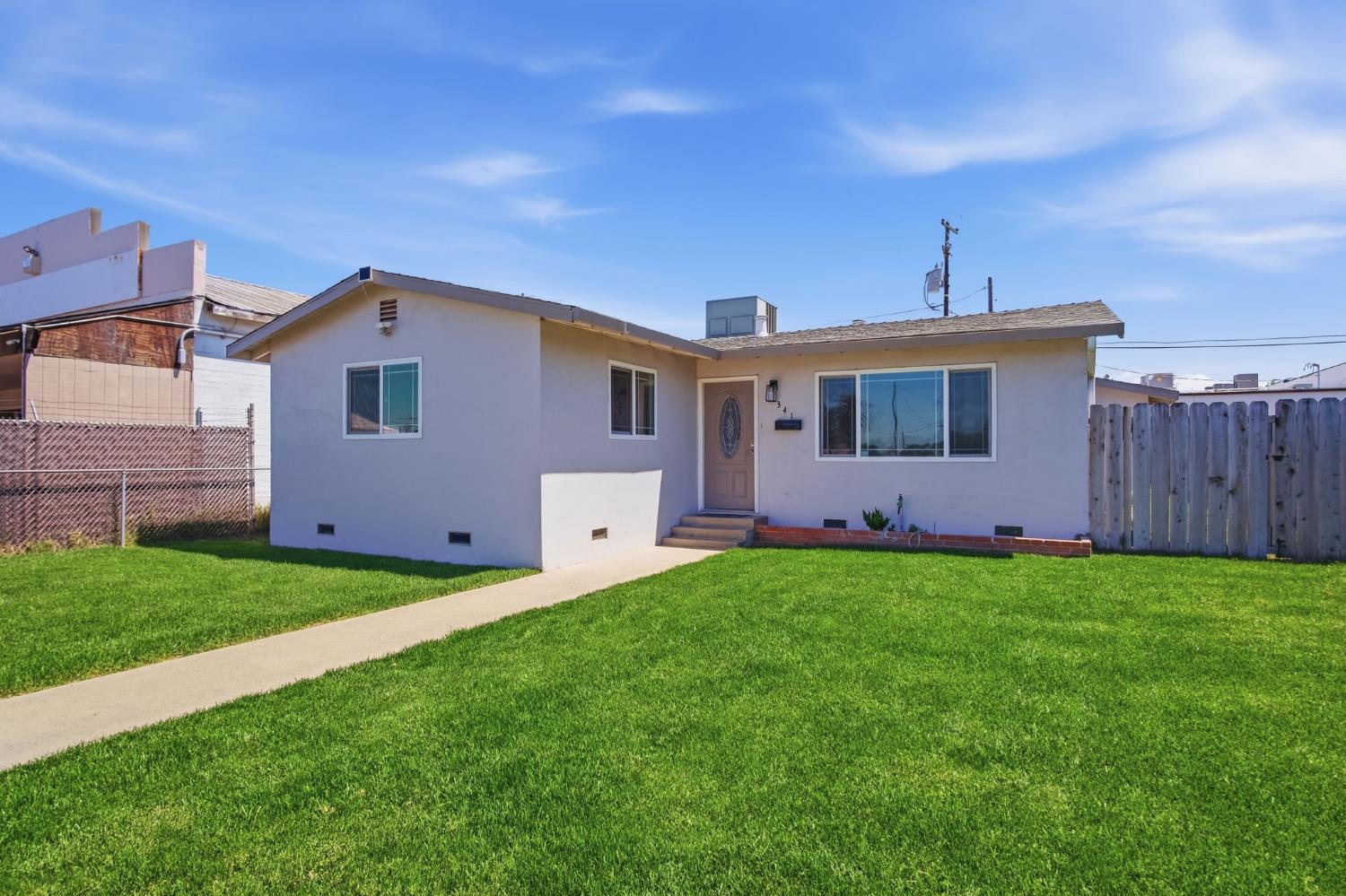 341 2nd, Livingston, CA 95334
