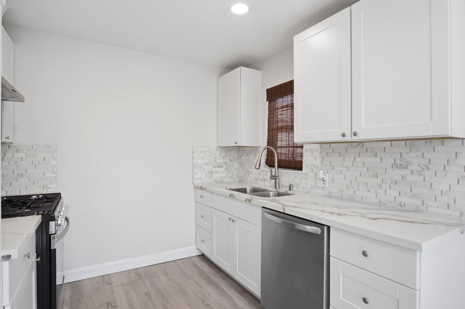 341 2nd, Livingston, CA 95334