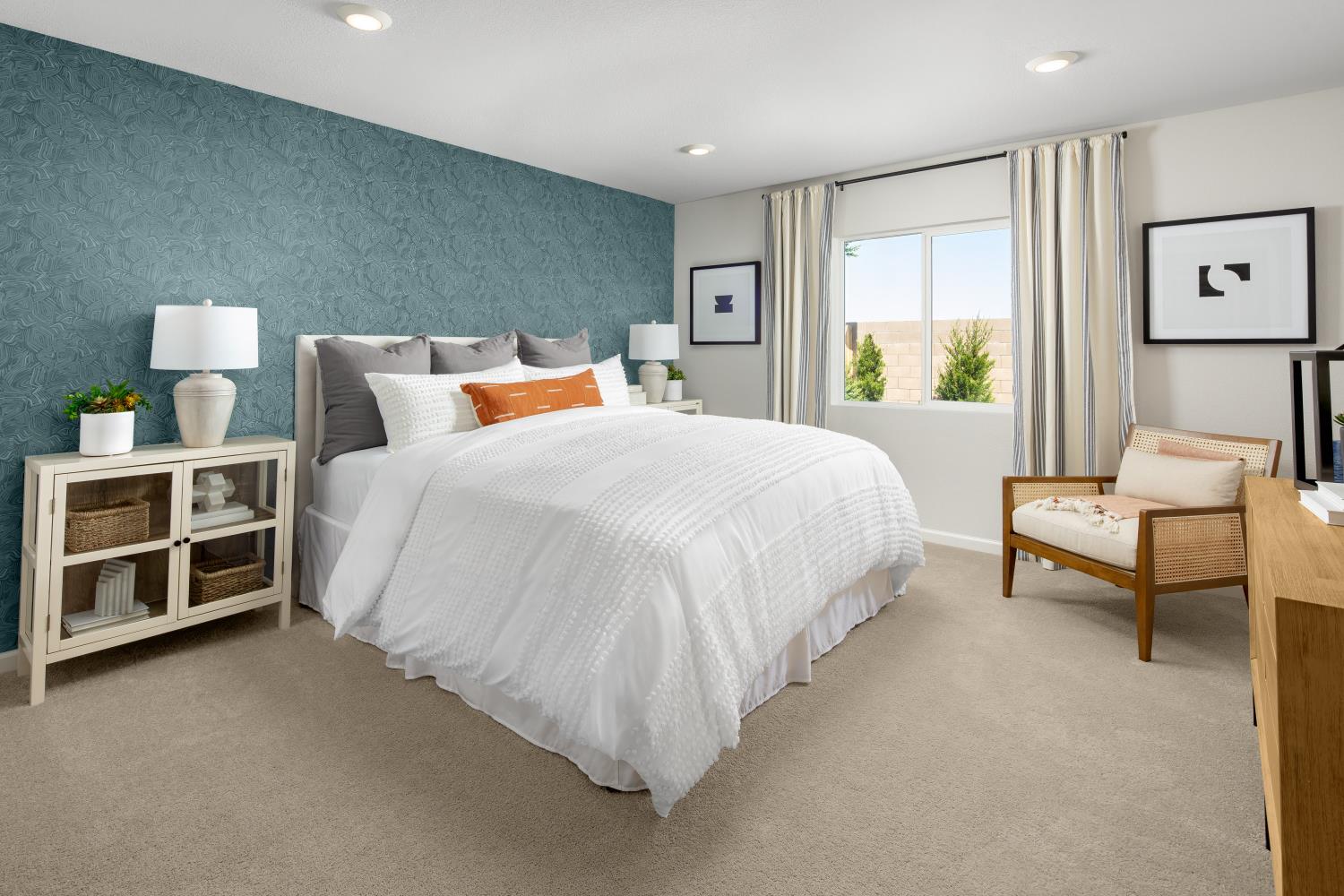 2413 Stagecoach Rd, Patterson, CA 95363