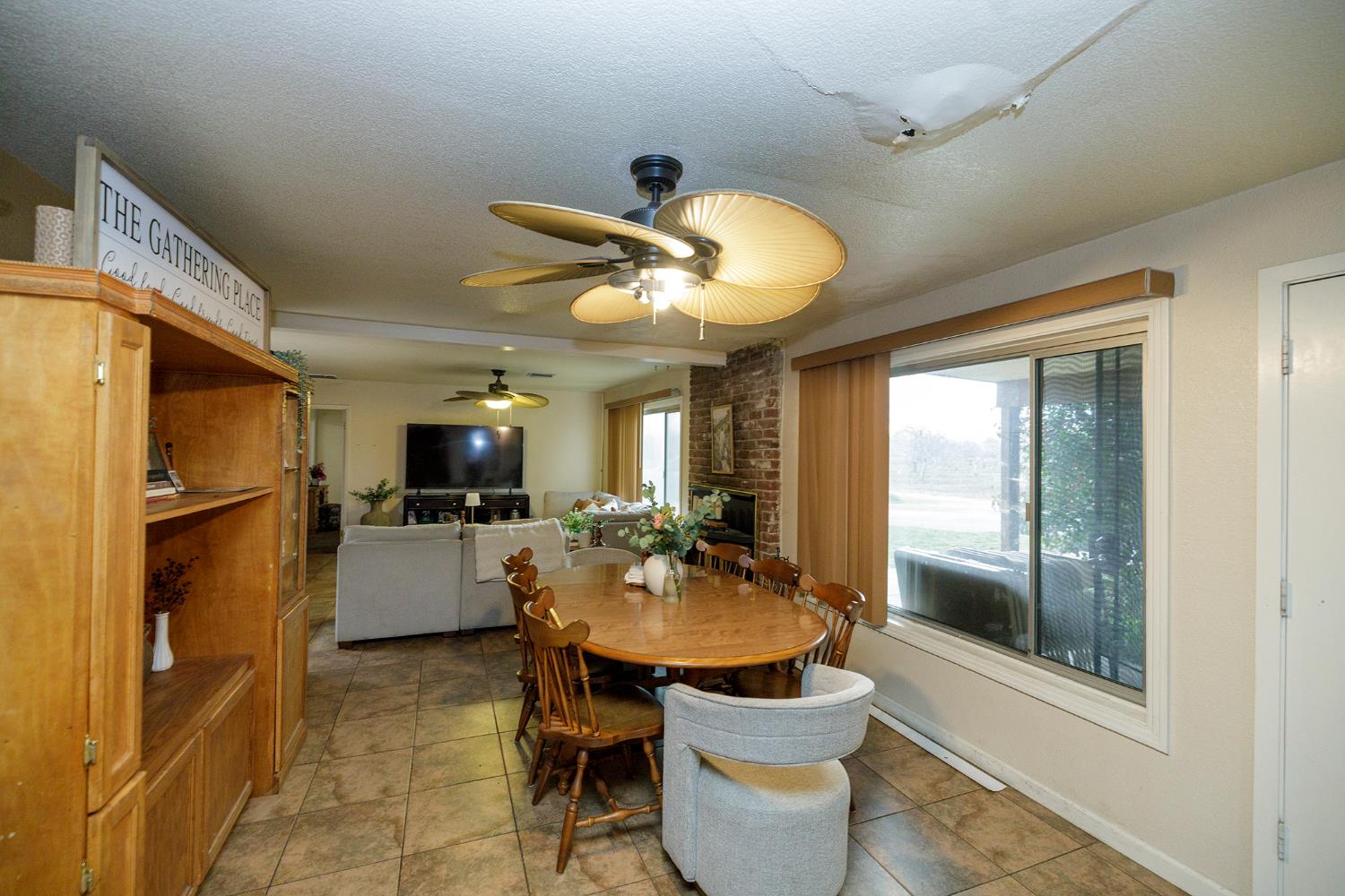 618 Wellsford Rd, Modesto, CA 95357