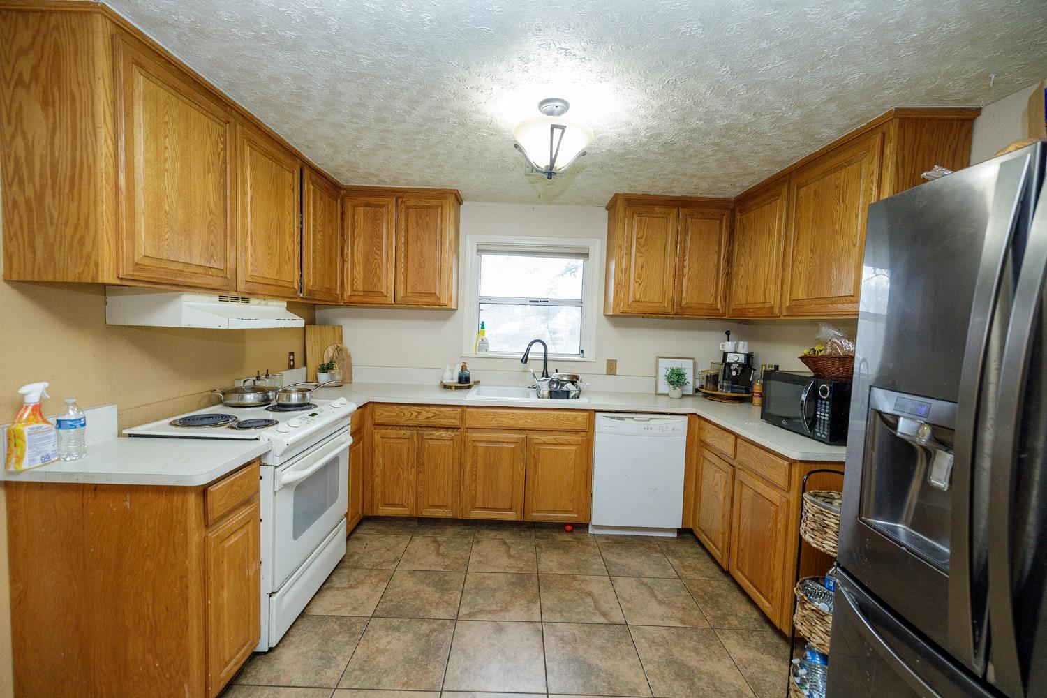 618 Wellsford Rd, Modesto, CA 95357