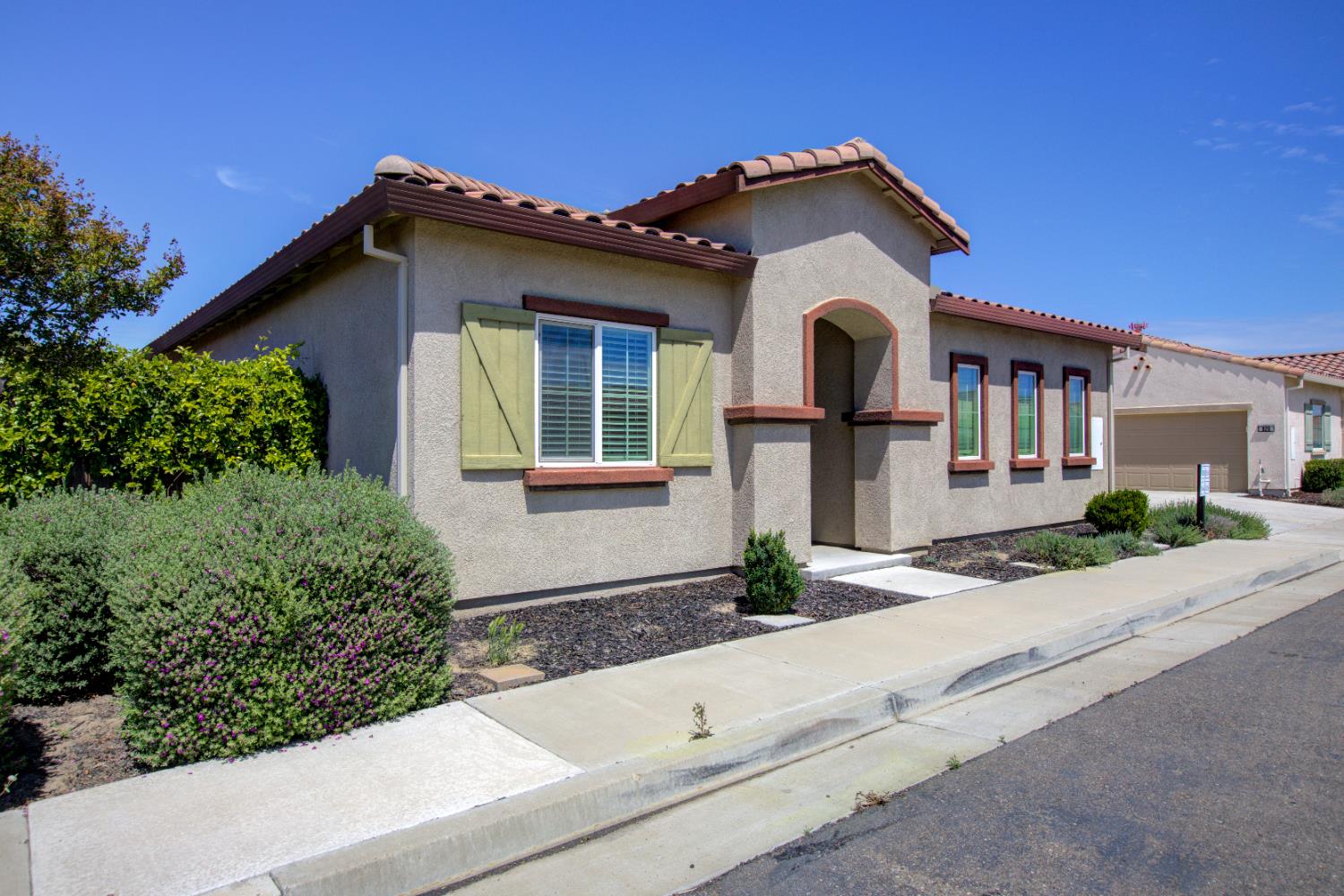 846 Grace Dr, Los Banos, CA 93635