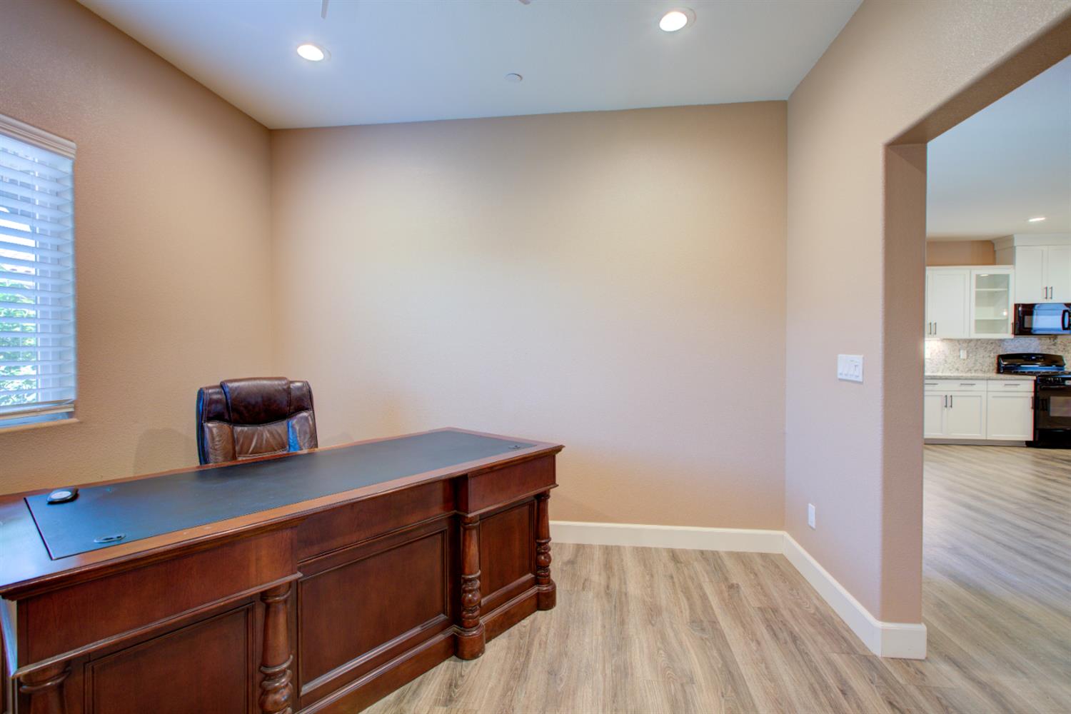 846 Grace Dr, Los Banos, CA 93635