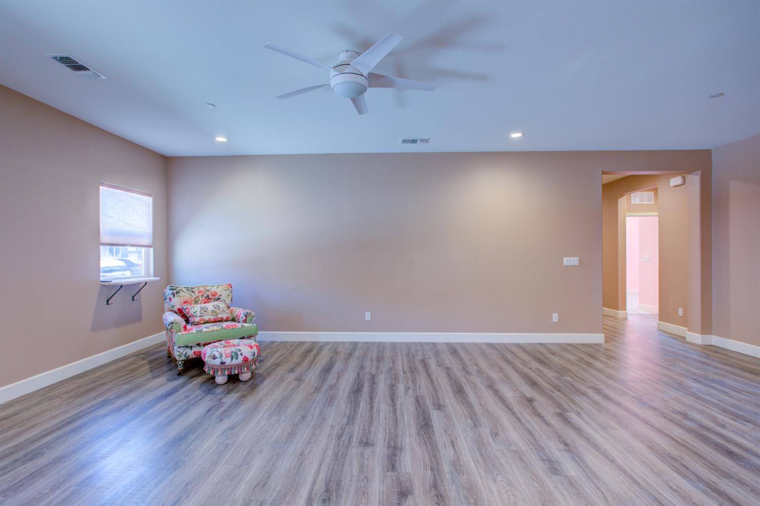 846 Grace Dr, Los Banos, CA 93635