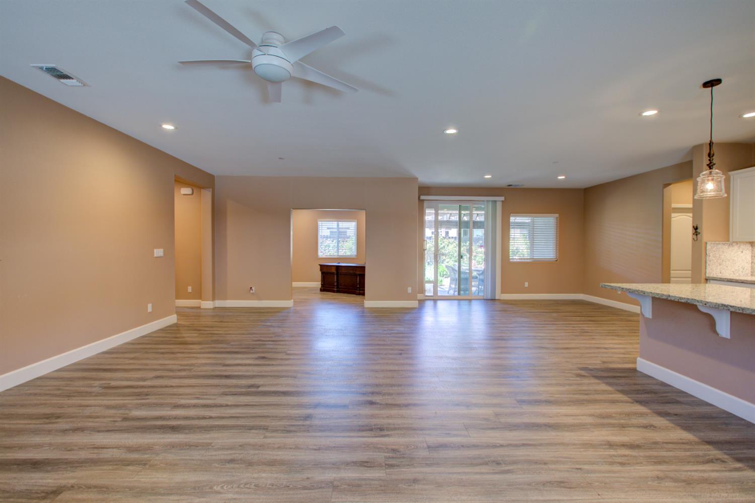 846 Grace Dr, Los Banos, CA 93635