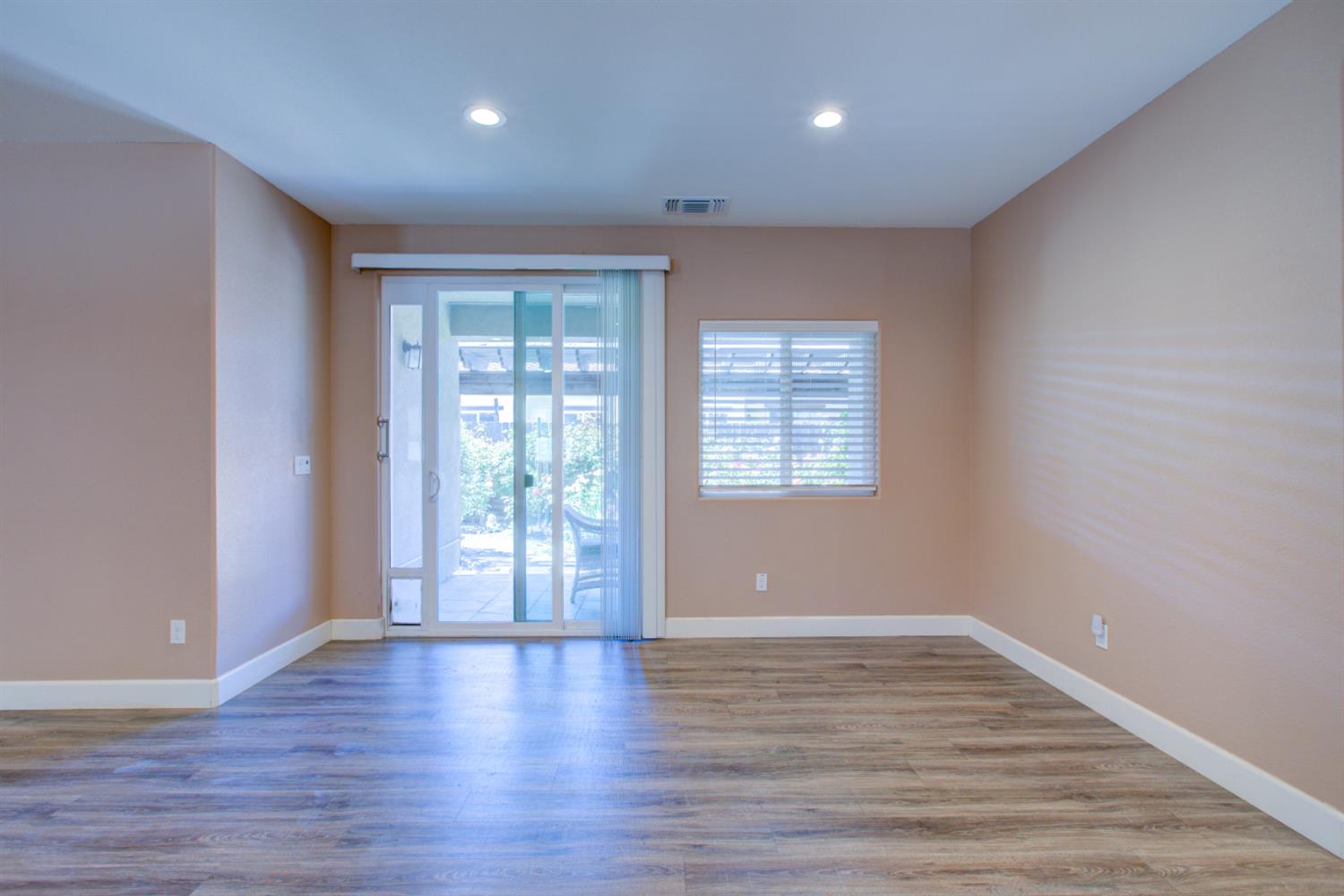 846 Grace Dr, Los Banos, CA 93635