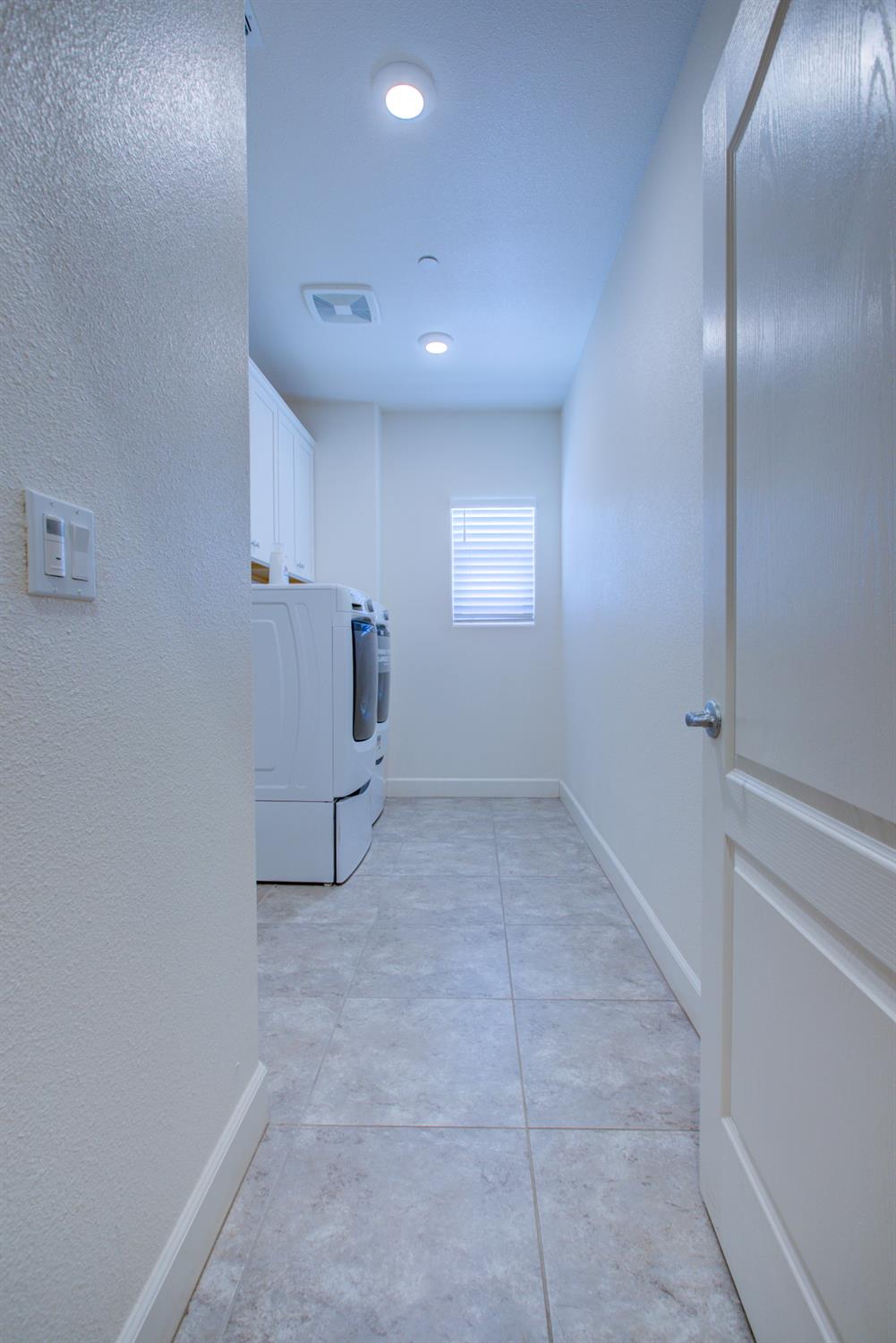 846 Grace Dr, Los Banos, CA 93635