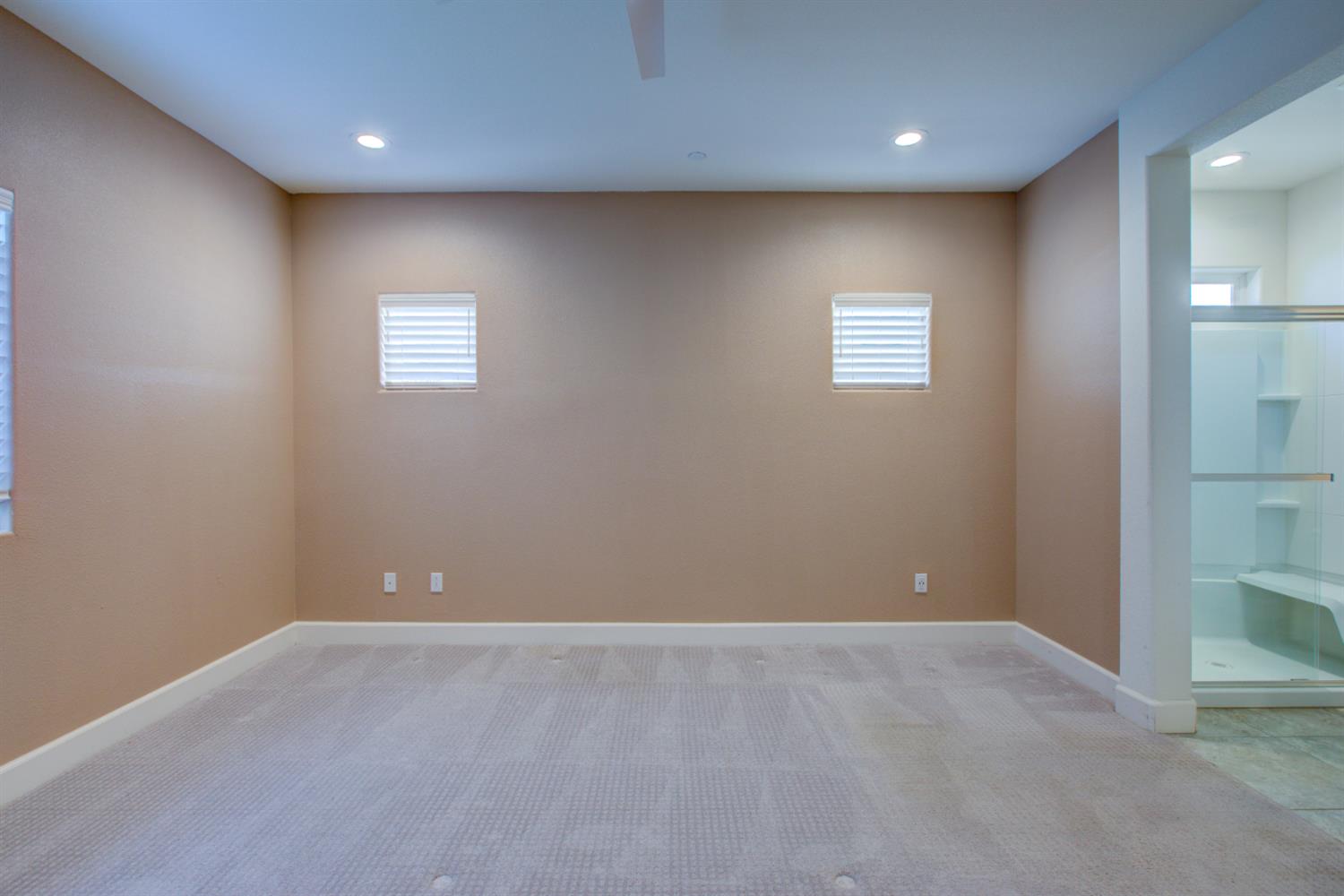 846 Grace Dr, Los Banos, CA 93635