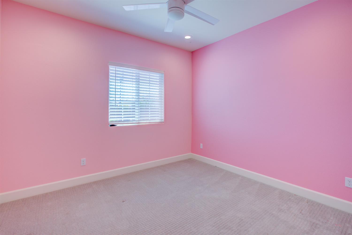 846 Grace Dr, Los Banos, CA 93635