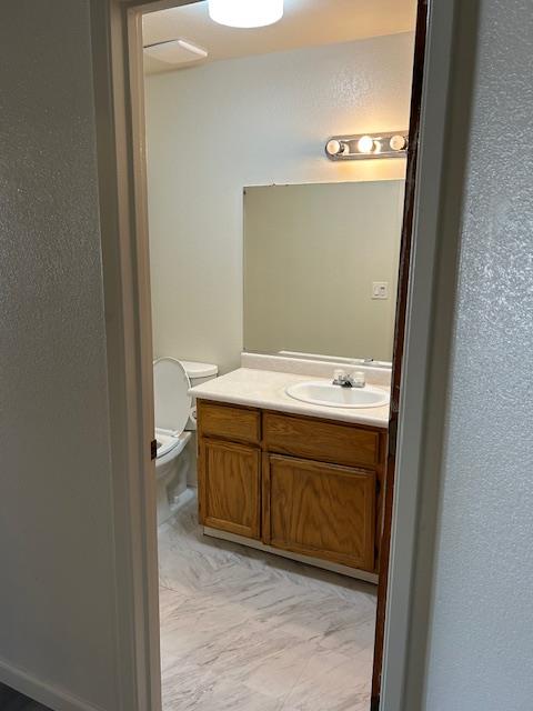 2123 Canal Farm Ln, Los Banos, CA 93635