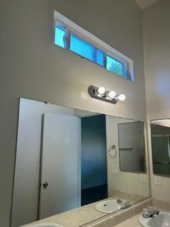 2123 Canal Farm Ln, Los Banos, CA 93635