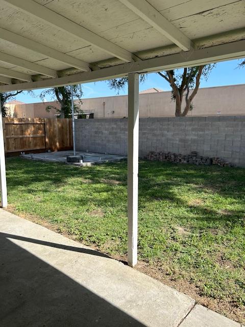 2123 Canal Farm Ln, Los Banos, CA 93635
