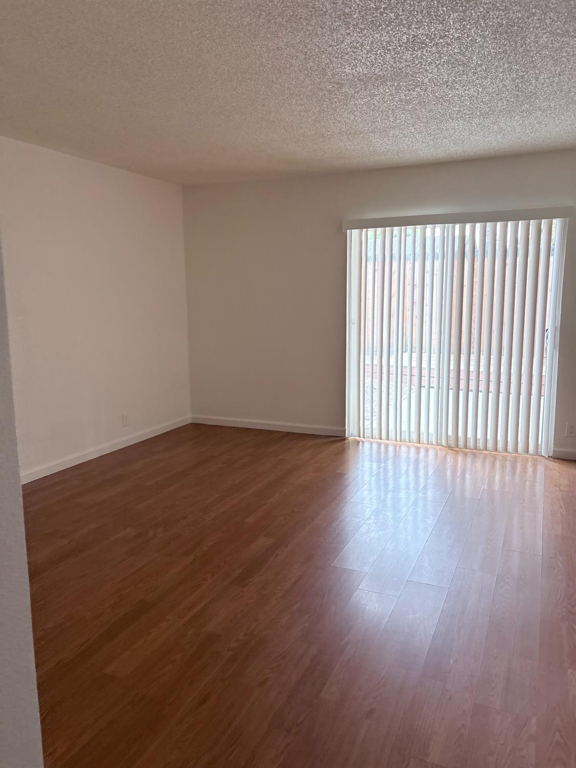 953 Souza, Manteca, CA 95336