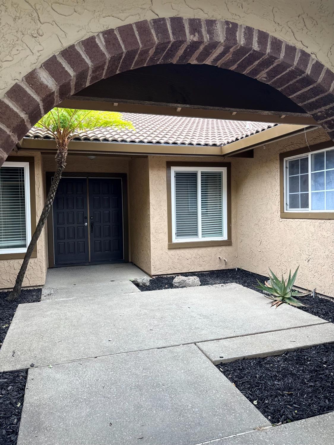 953 Souza, Manteca, CA 95336