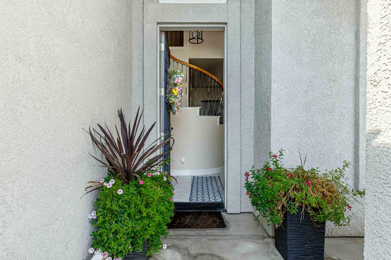 934 Fallbrook Ct, Escalon, CA 95320