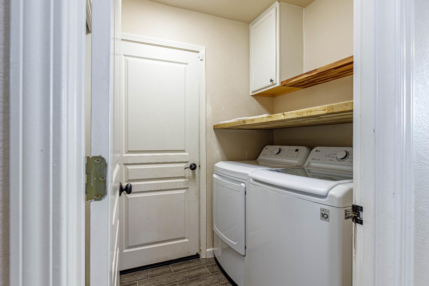 934 Fallbrook Ct, Escalon, CA 95320