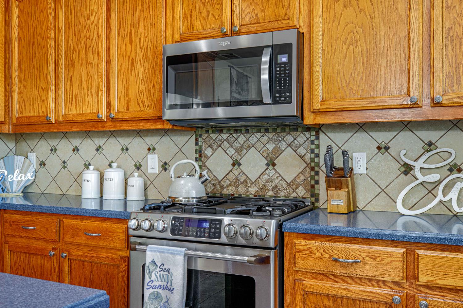 934 Fallbrook Ct, Escalon, CA 95320