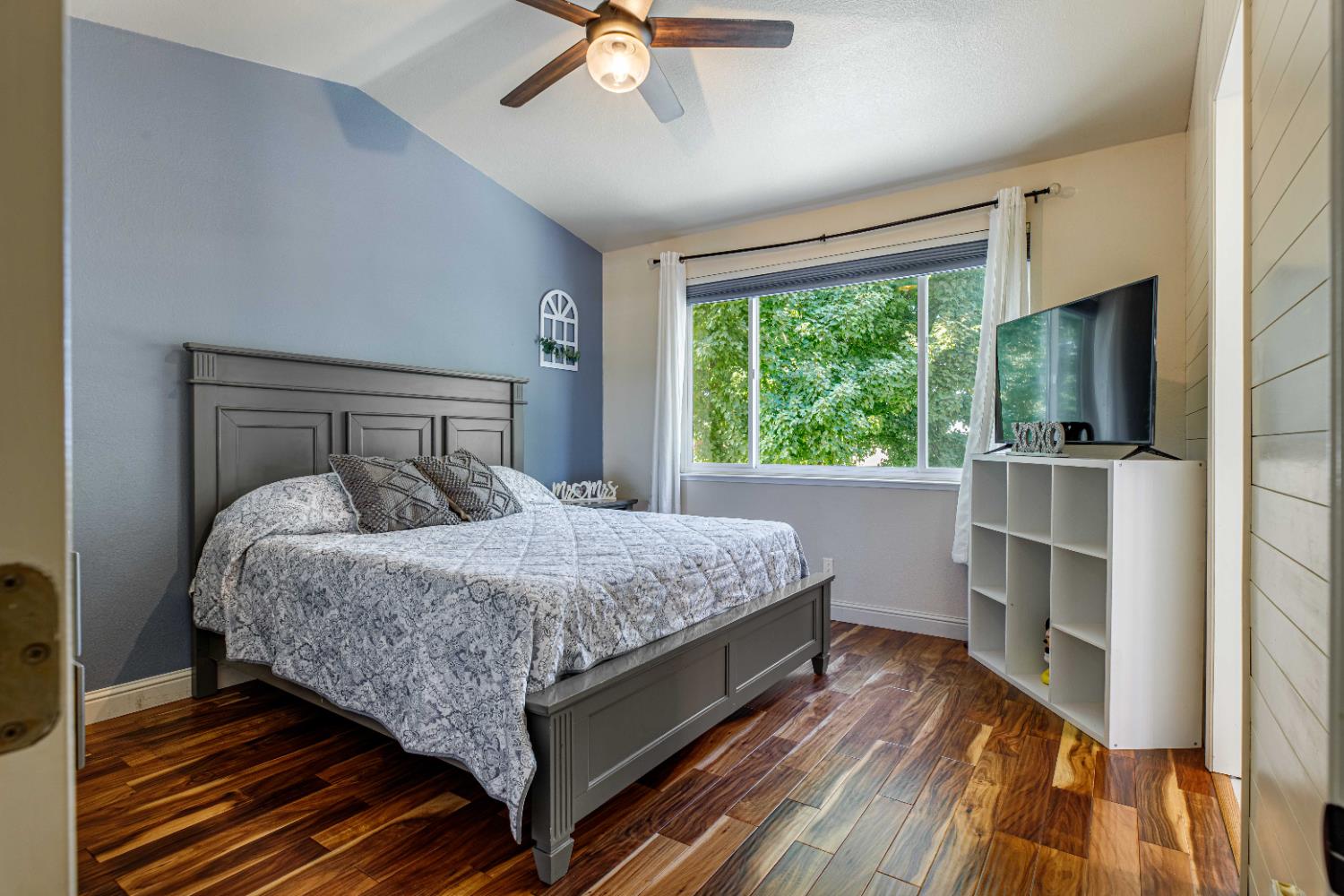 934 Fallbrook Ct, Escalon, CA 95320