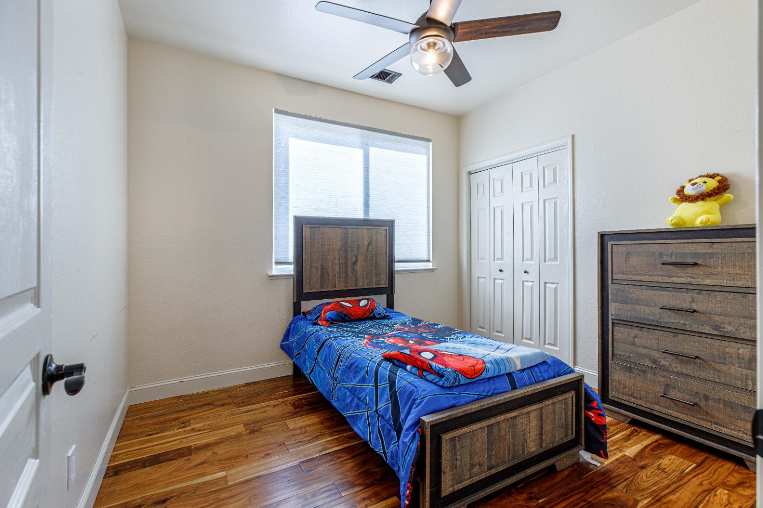 934 Fallbrook Ct, Escalon, CA 95320