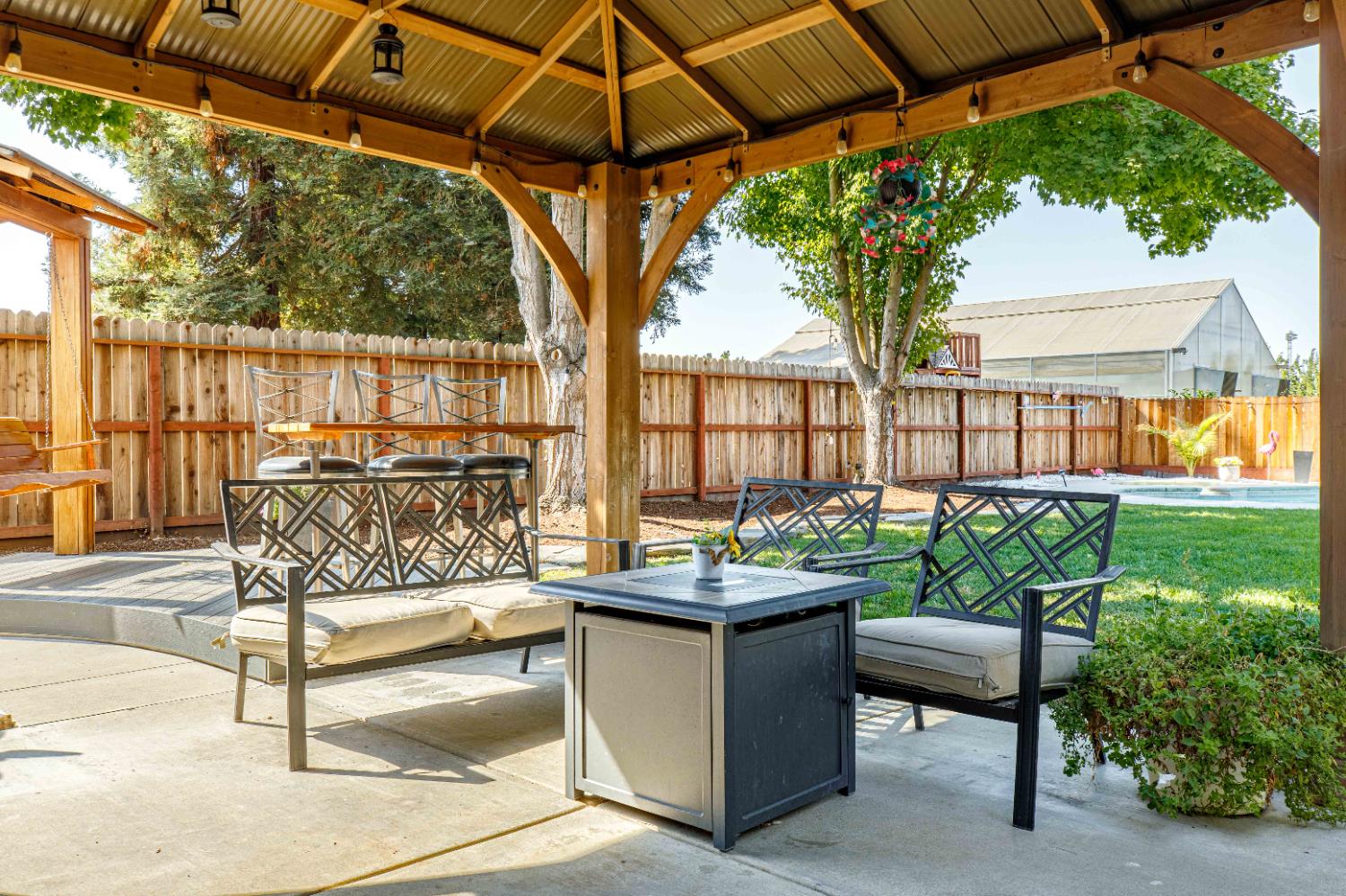 934 Fallbrook Ct, Escalon, CA 95320