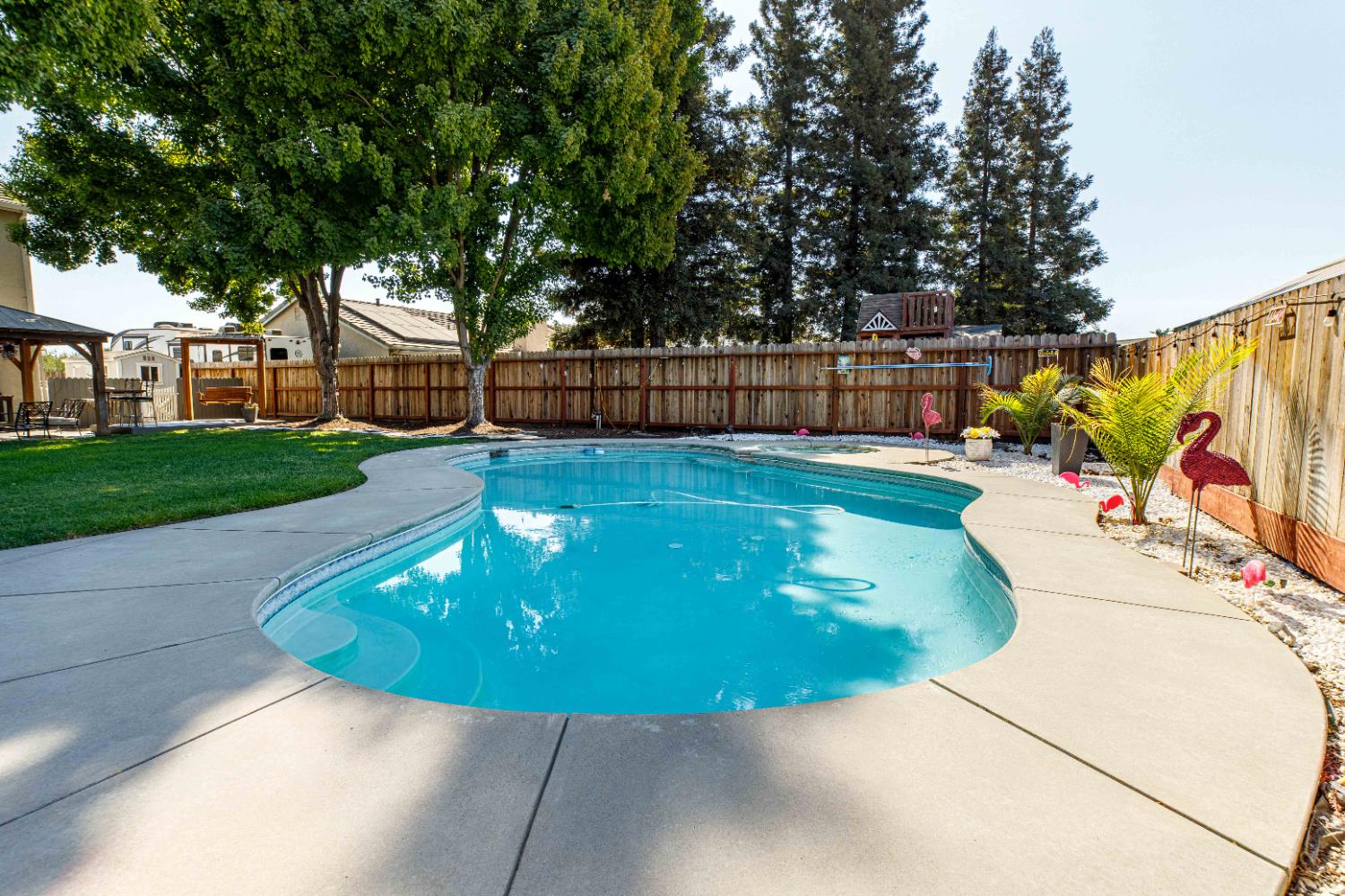 934 Fallbrook Ct, Escalon, CA 95320