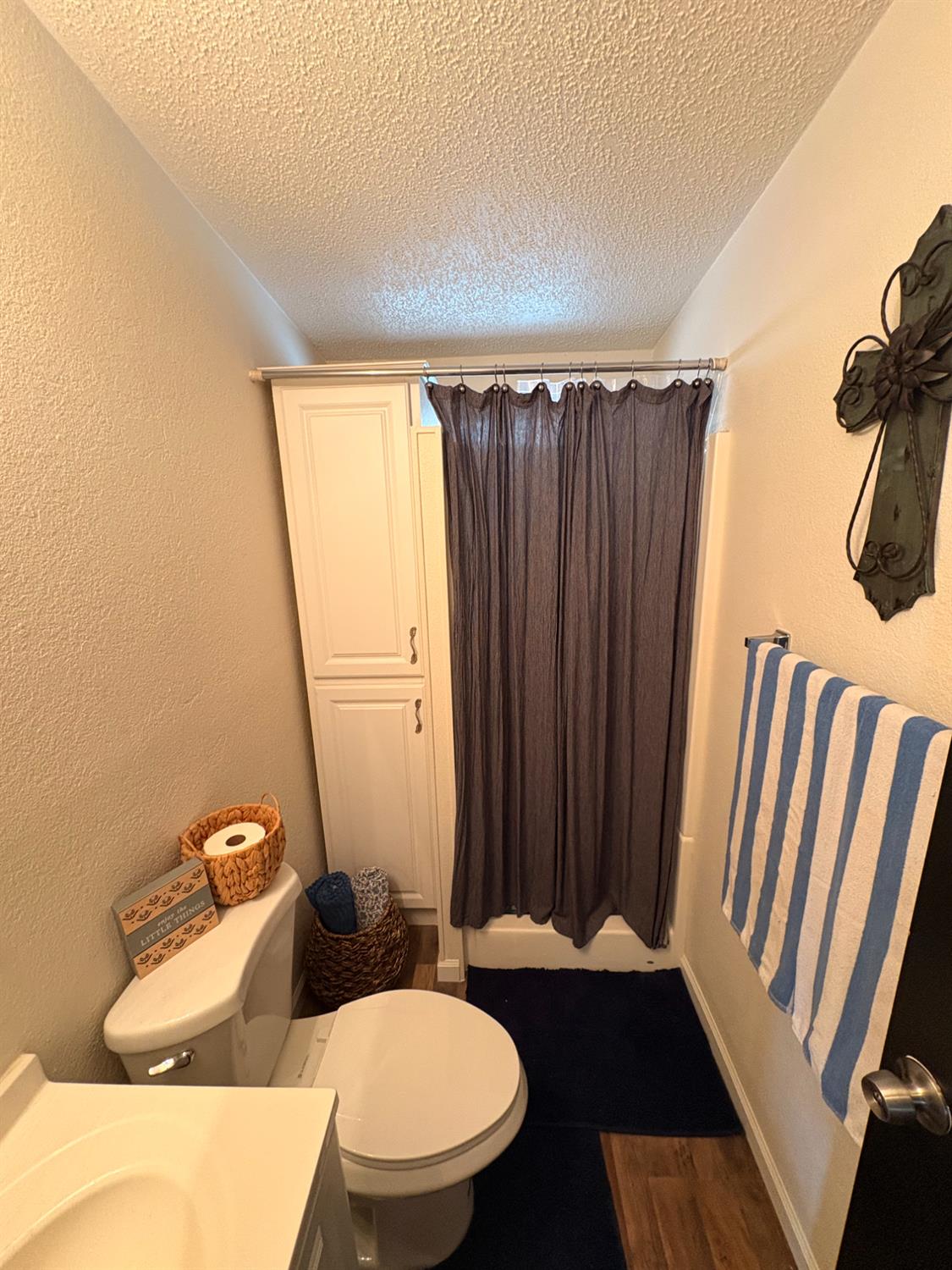 2042 Tully Rd #9, Hughson, CA 95326