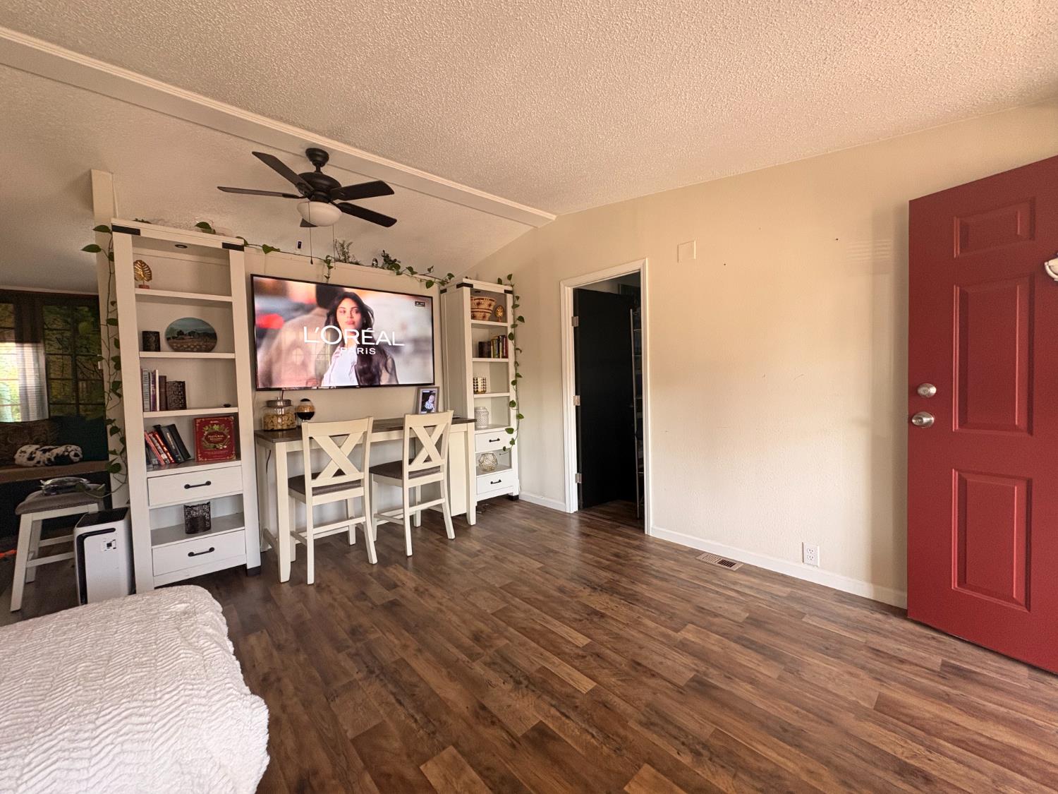 2042 Tully Rd #9, Hughson, CA 95326