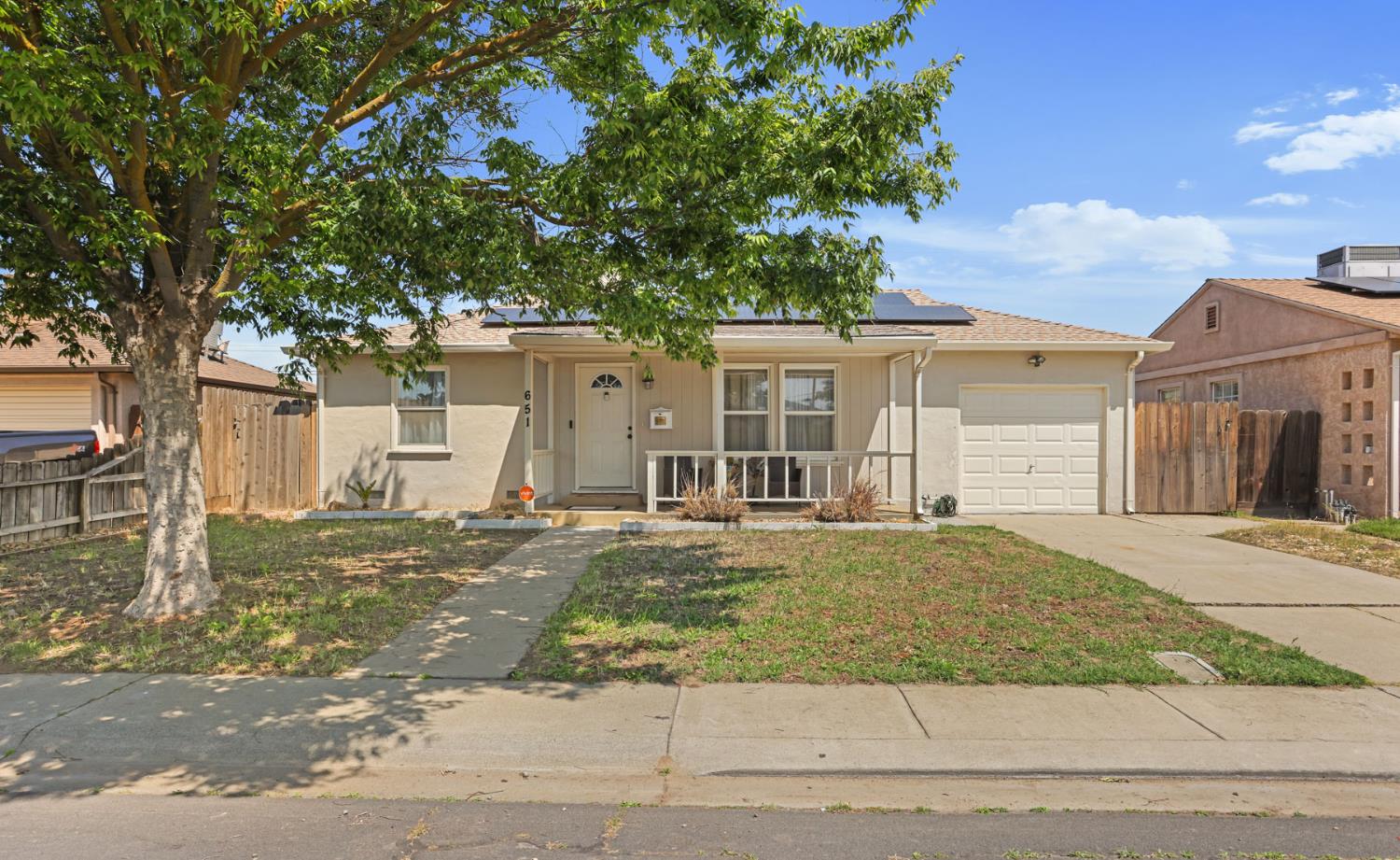 651 Pine St, Manteca, CA 95336