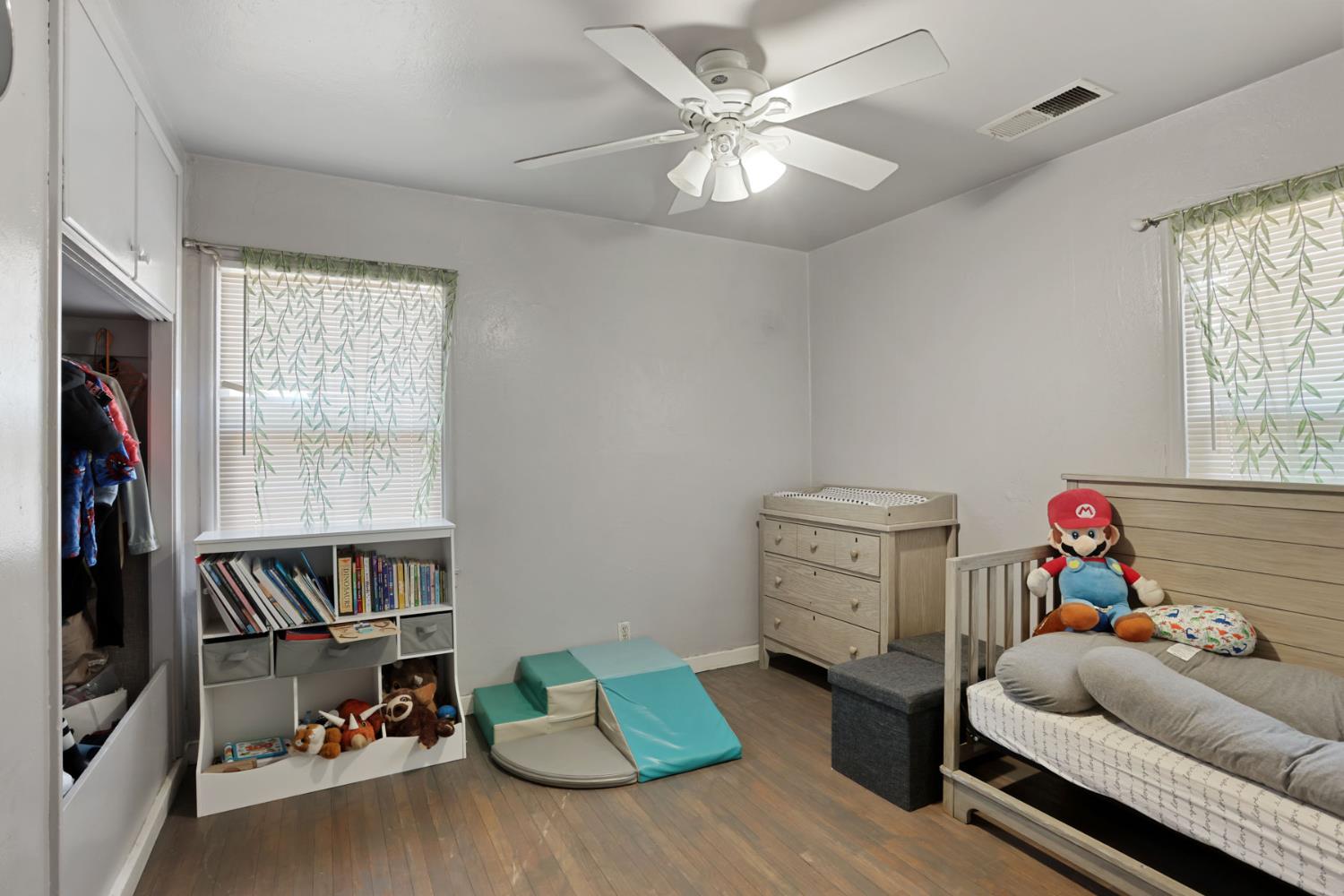 651 Pine St, Manteca, CA 95336