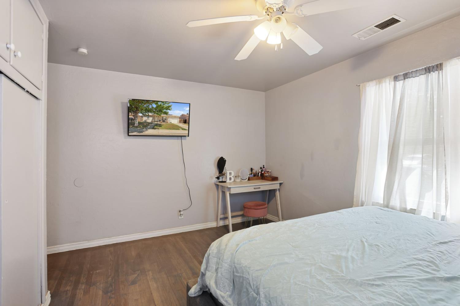 651 Pine St, Manteca, CA 95336