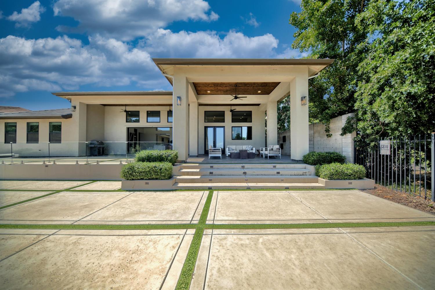 3121 Golf Links Rd, Ceres, CA 95307