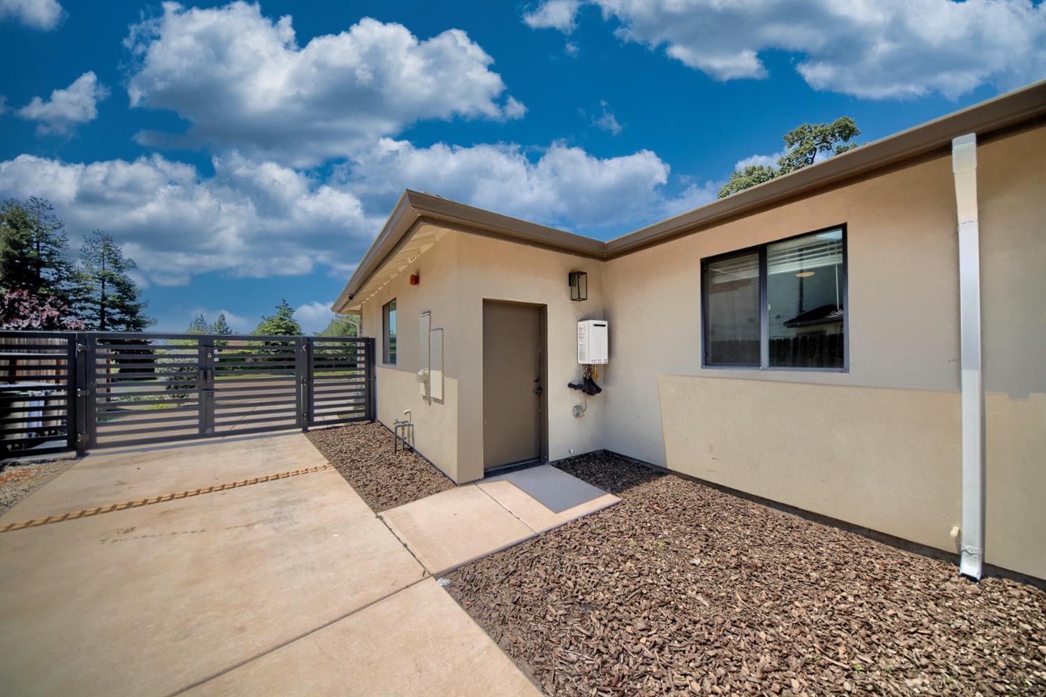 3121 Golf Links Rd, Ceres, CA 95307