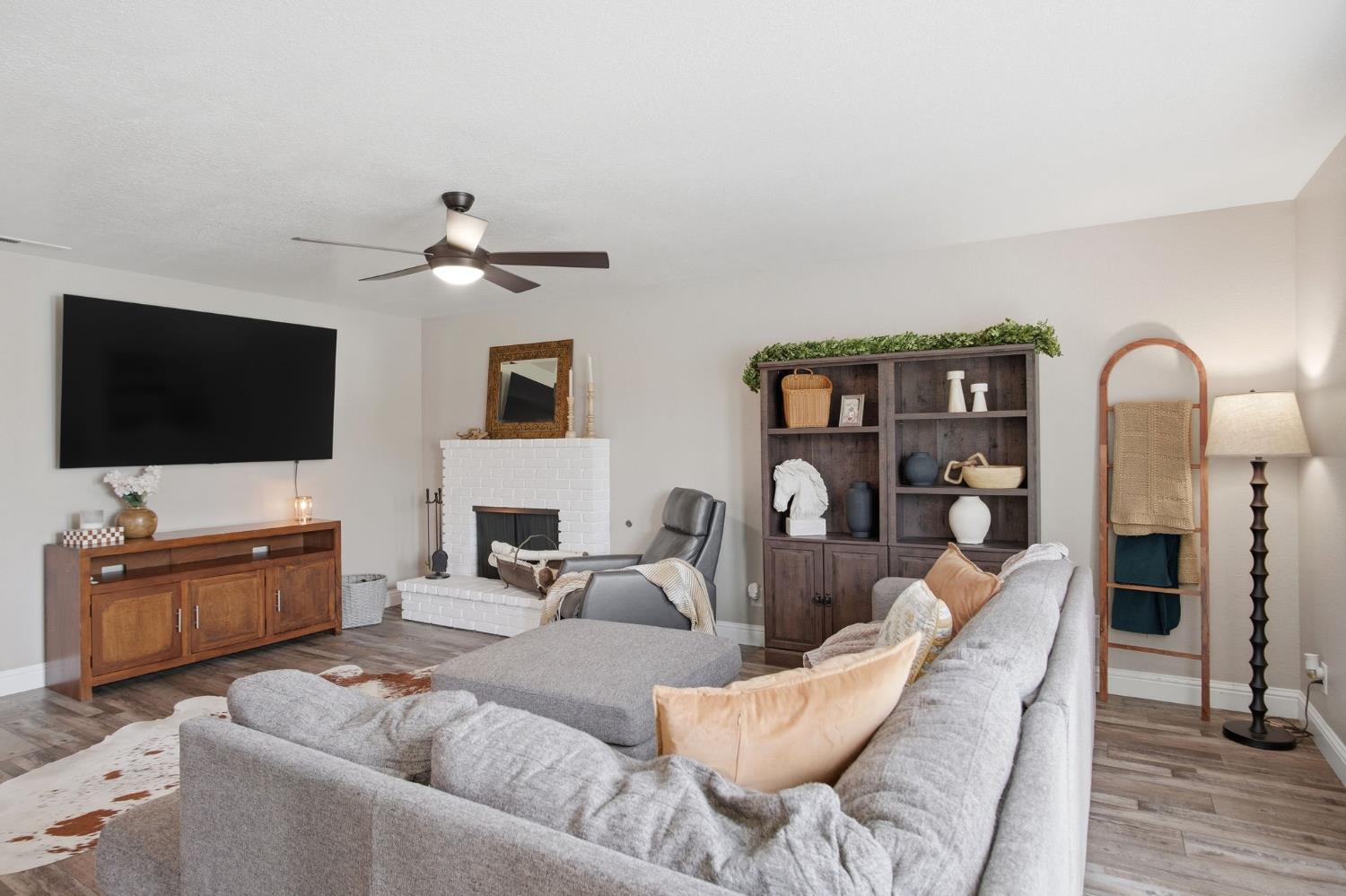 1480 Berry Dr, Turlock, CA 95382