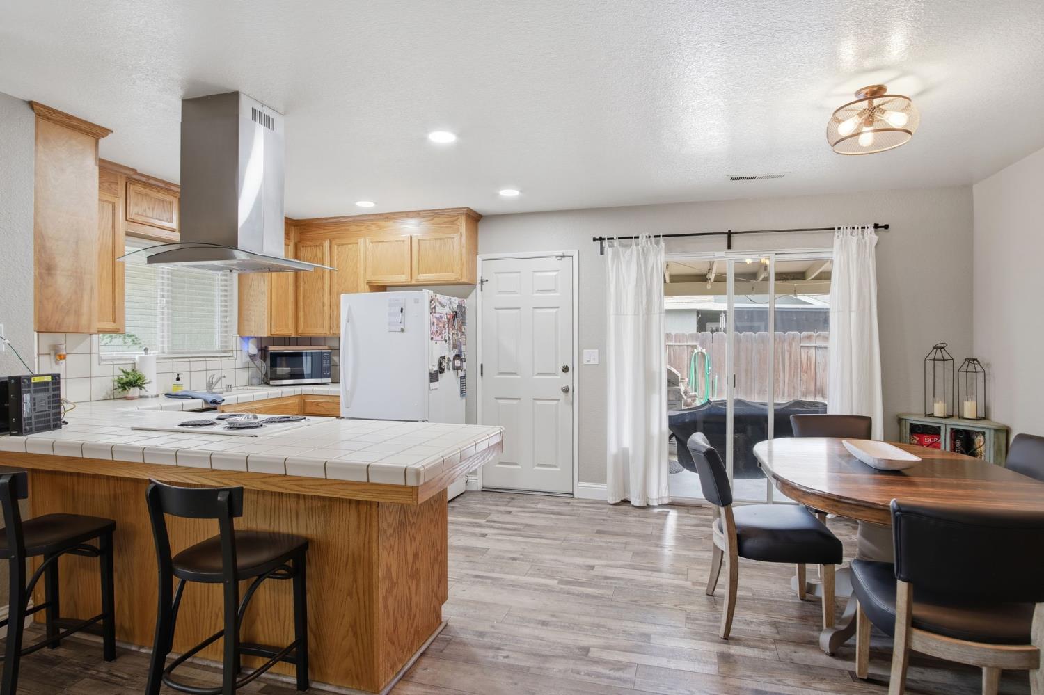 1480 Berry Dr, Turlock, CA 95382