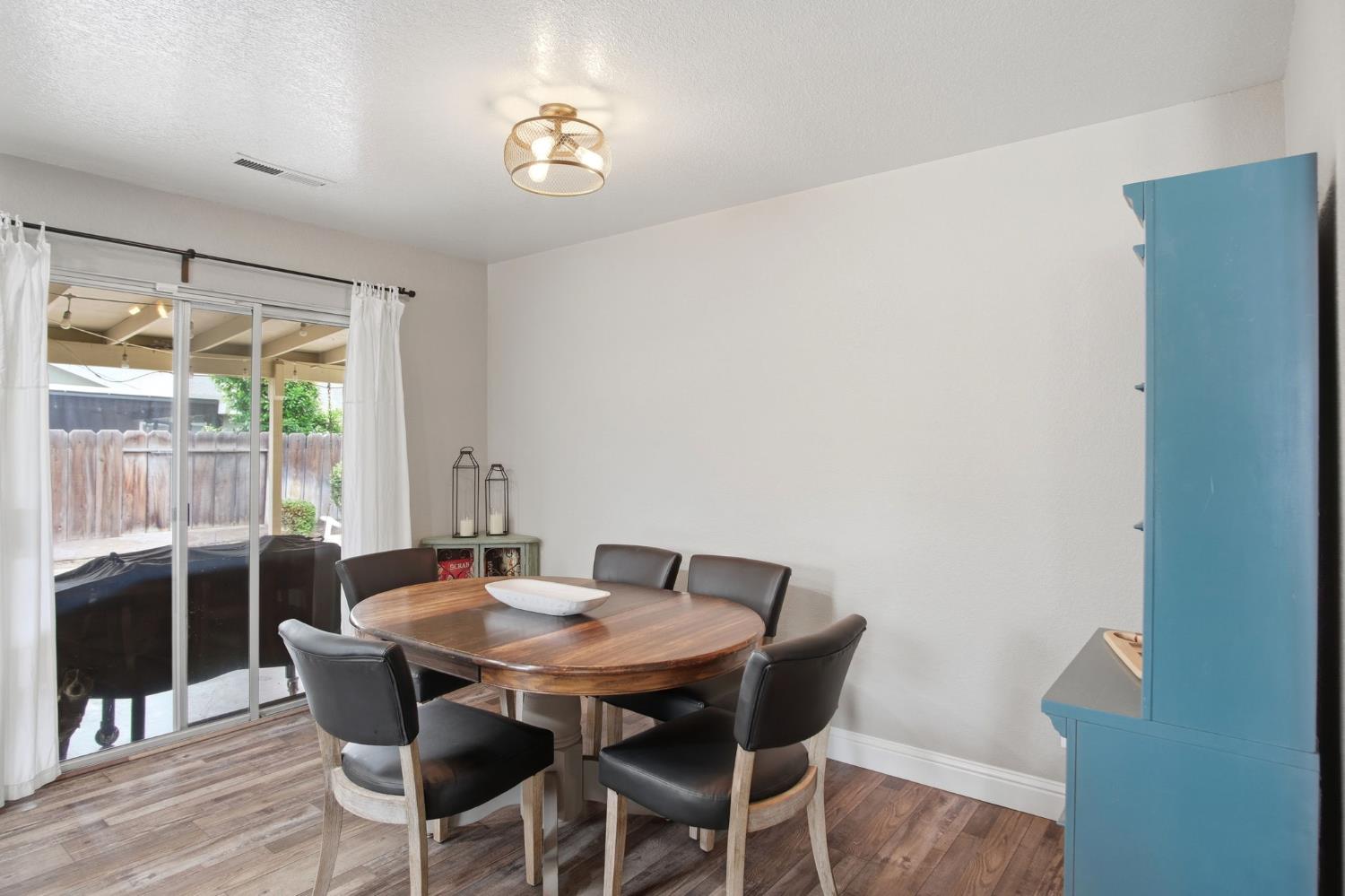 1480 Berry Dr, Turlock, CA 95382