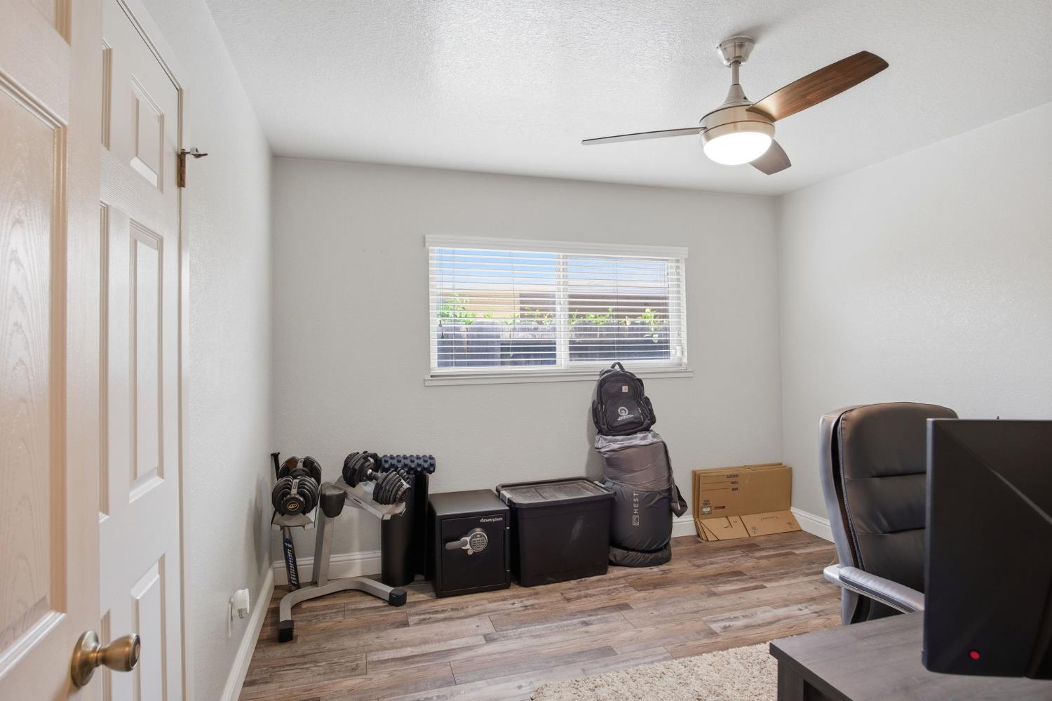 1480 Berry Dr, Turlock, CA 95382