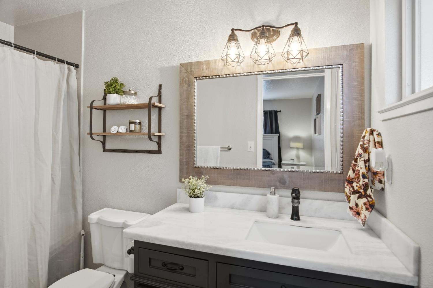 1480 Berry Dr, Turlock, CA 95382