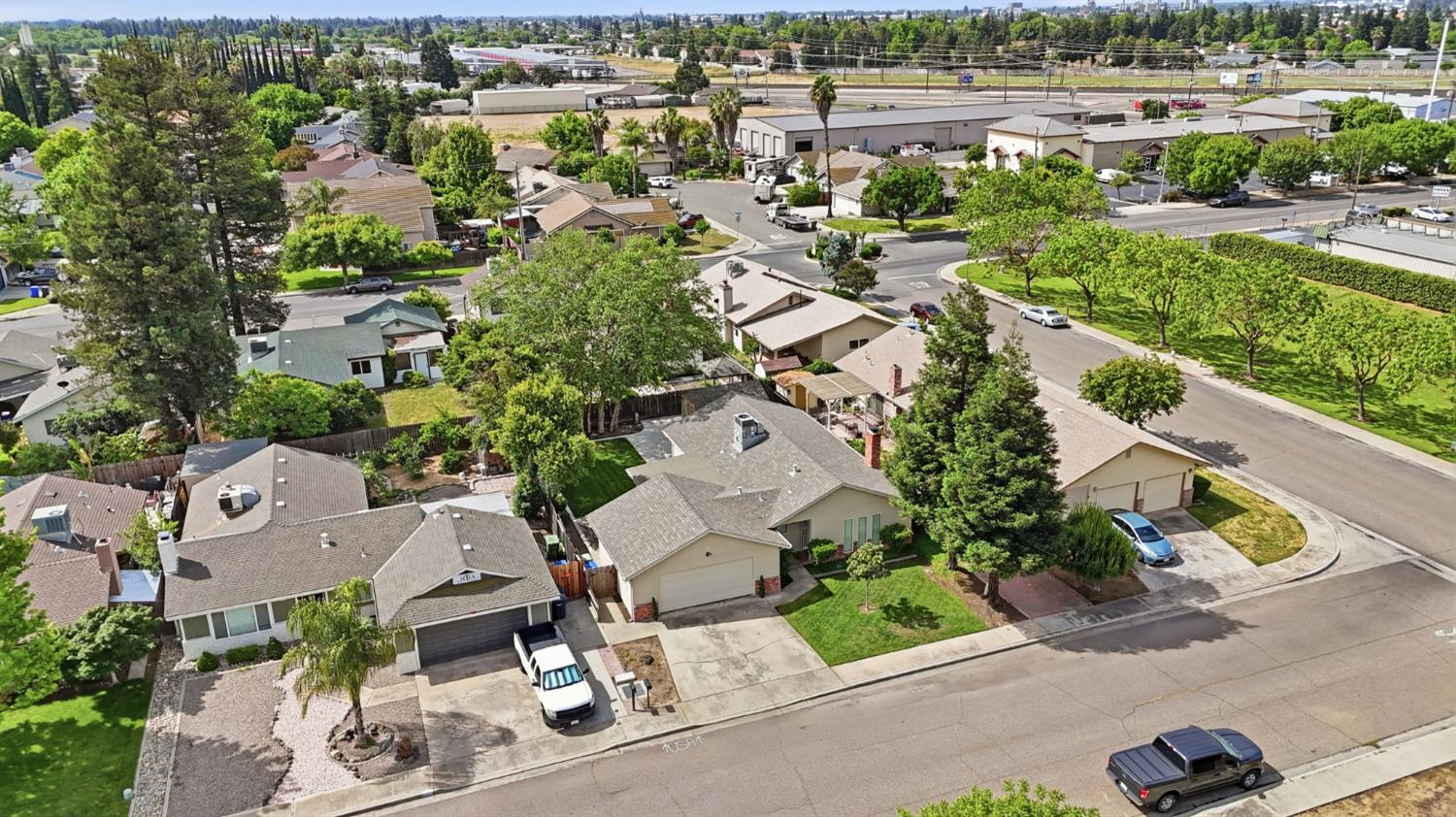 1480 Berry Dr, Turlock, CA 95382