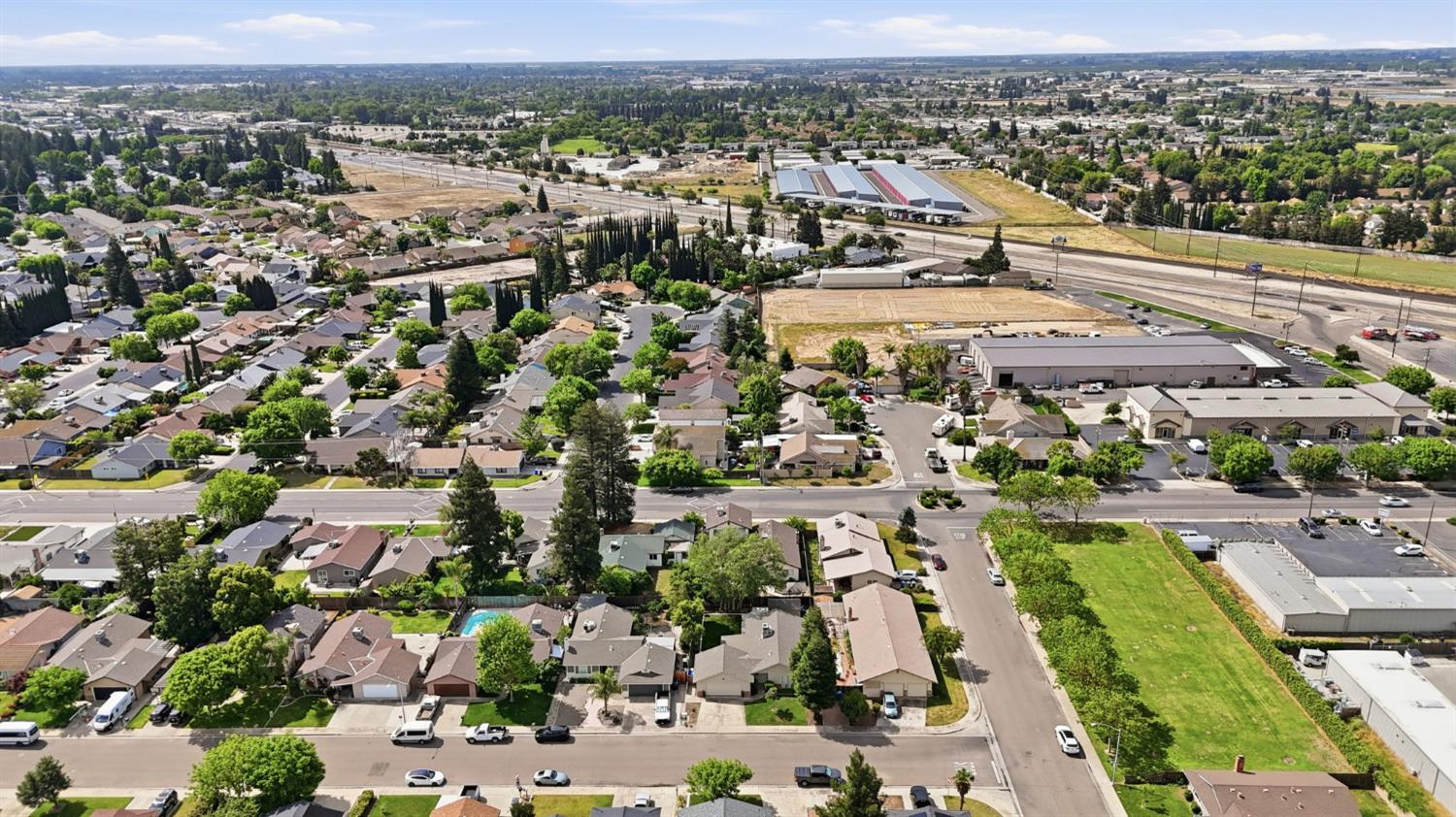 1480 Berry Dr, Turlock, CA 95382