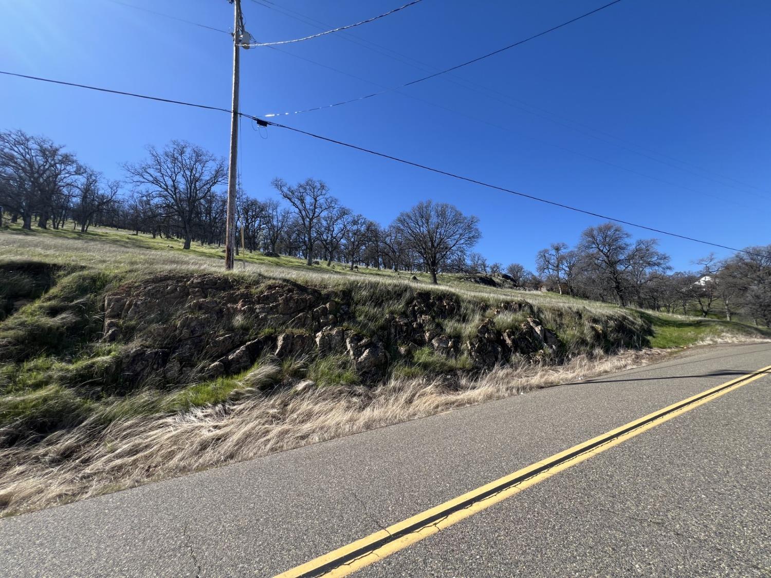 9405 Coronado Dr, La Grange, CA 95329