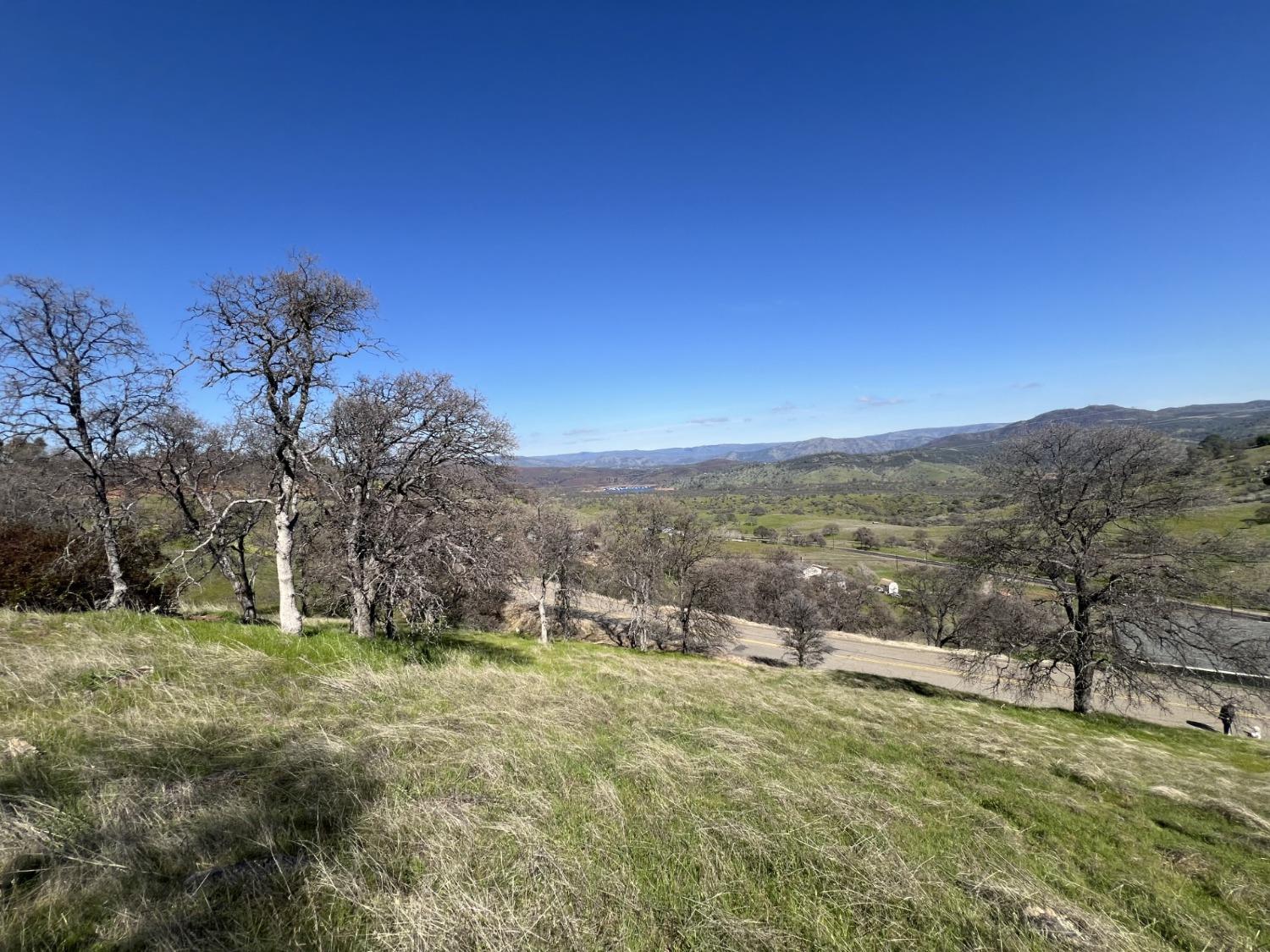 9405 Coronado Dr, La Grange, CA 95329