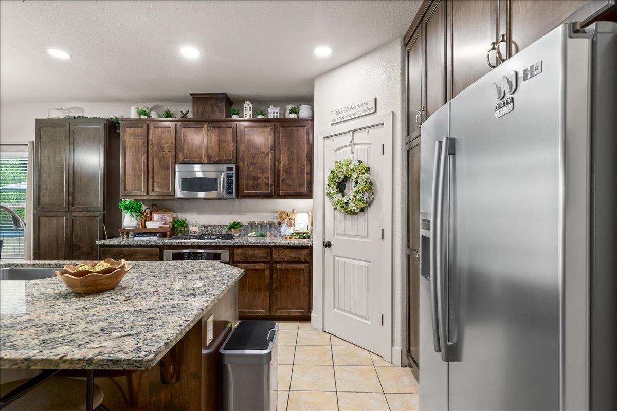 3100 Amos Ct, Modesto, CA 95355