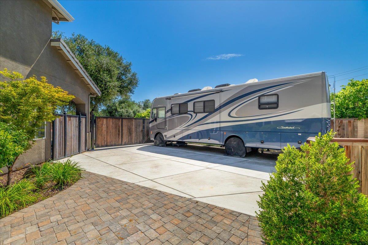 3100 Amos Ct, Modesto, CA 95355