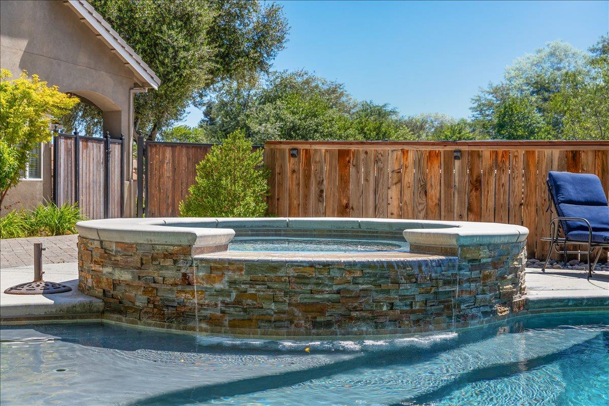 3100 Amos Ct, Modesto, CA 95355