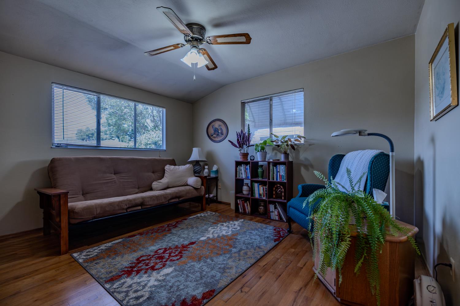 1618 Oakwood Dr, Modesto, CA 95350