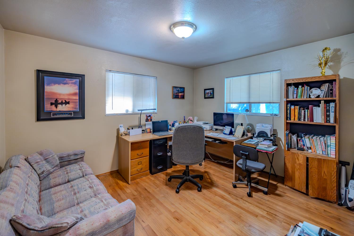 1618 Oakwood Dr, Modesto, CA 95350