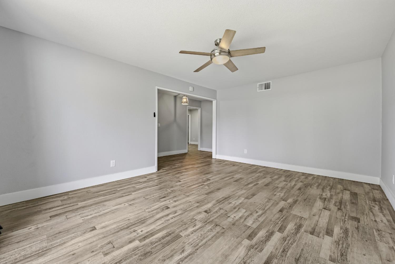 564 Della Ct, Merced, CA 95348