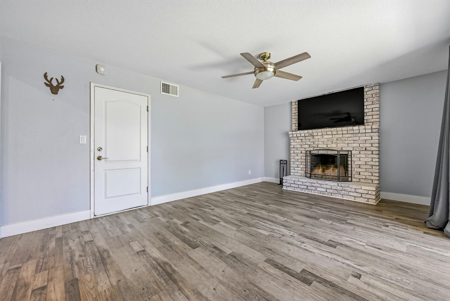 564 Della Ct, Merced, CA 95348