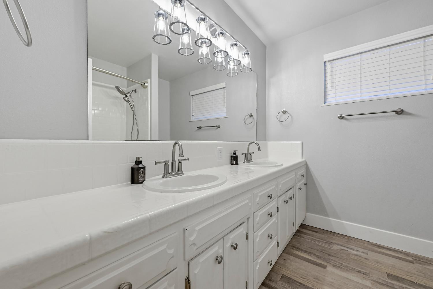 564 Della Ct, Merced, CA 95348